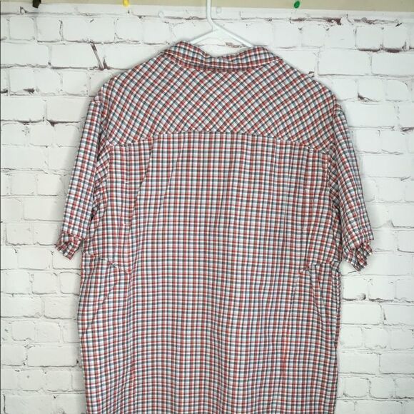 Columbia Men's‎ Plaid Omni-Shade Short Sleeve Button Up Shirt - Picture 3 of 16